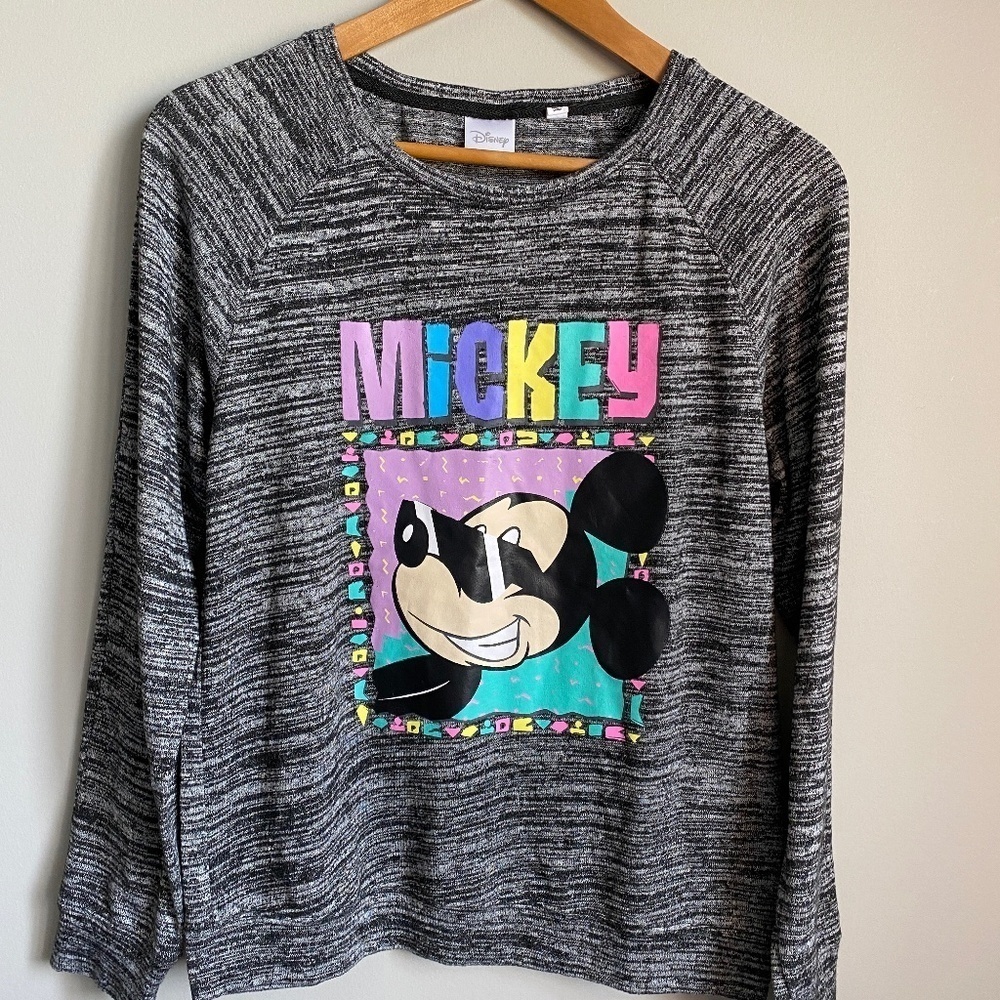 Disney Mickey Mouse Vinyl Graphic Long Sleeve Lightweight Sweater Top Size Small